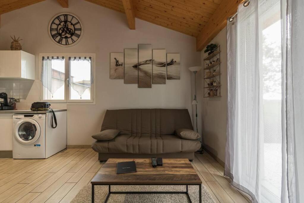 Gite A La Ferme De La Bouriette ルヴェル エクステリア 写真